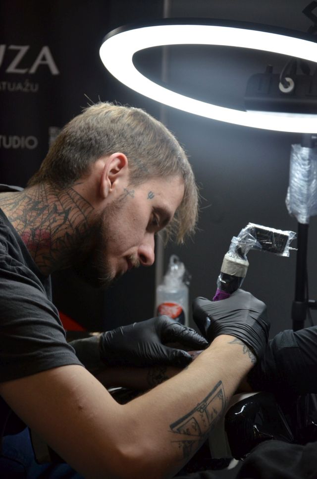 Damian Tattoo Artist